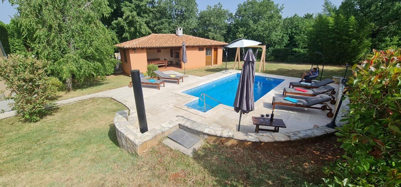Sunny Garden Villa With Pool Loborika Kültér fotó