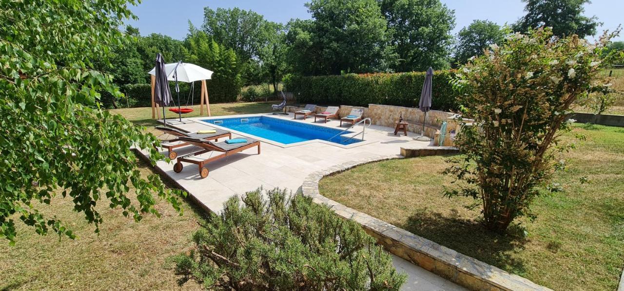 Sunny Garden Villa With Pool Loborika Kültér fotó