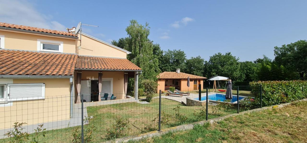 Sunny Garden Villa With Pool Loborika Kültér fotó